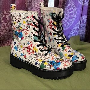 UnionBay Kiwi Colorful Graffiti Lace-Up Boots